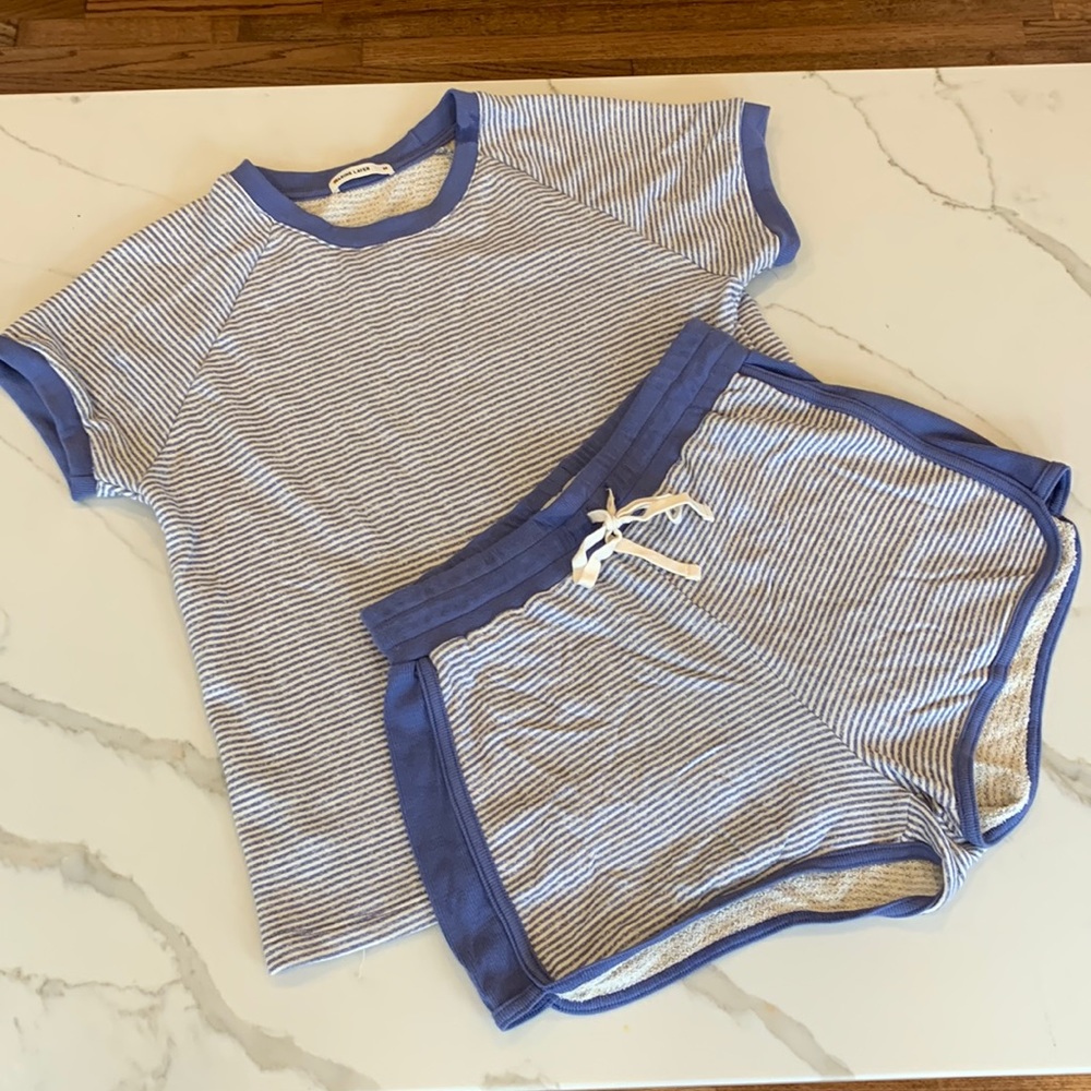 Marine layer shorts set